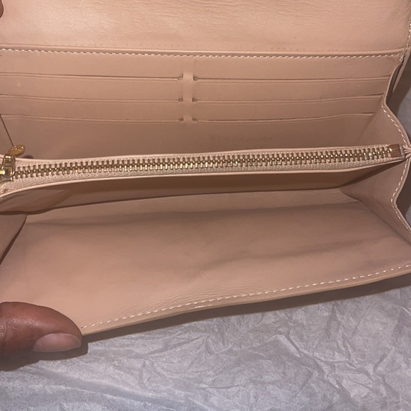 ๐ SOLD๐ Louis Vuitton Vernis Sarah Long Wallet - Picture 4 of 10